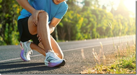 Knee pain injury of athlete after running exercise